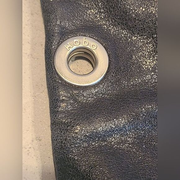 Hobo International Black & Tan leather Top Handle Bag/Buckle Bag Purse Zipper - Picture 5 of 13